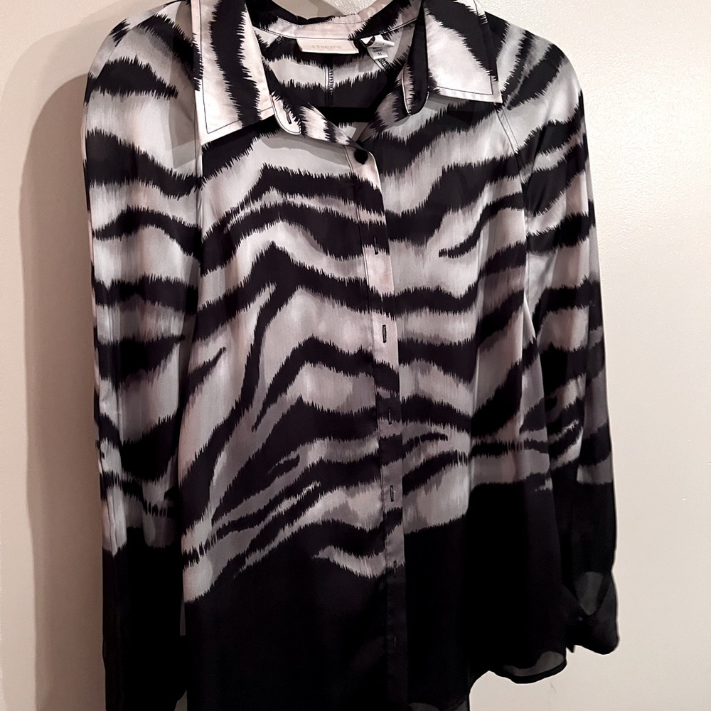 Chicos Size 3 long sleeve blouse top Black and White